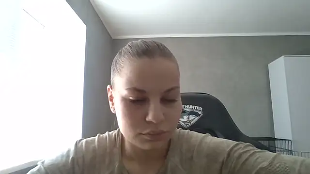 Snapshot of _Linsyy_ee_ chatting on June 5, 8:42 am Linsyy ee online show from June 5, 8:42 am