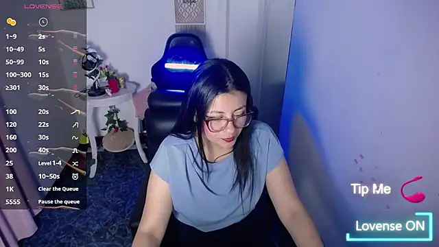 Snapshot of Valeri_bj chatting on July 6, 9:39 pm Valeri bj online show from July 6, 9:39 pm