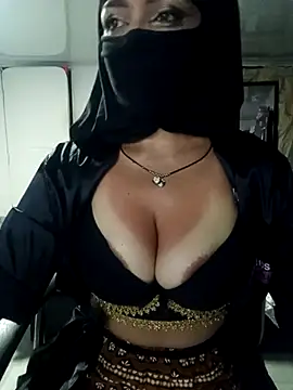 nadia  abaud online show from March 11, 2:43 am