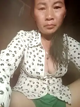 Snapshot of Lella_01 chatting on June 19, 2:43 pm Lella 01 online show from June 19, 2:43 pm