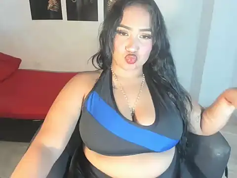 Snapshot of Curvybigassx chatting on July 24, 3:04 am Curvybigassx online show from July 24, 3:04 am
