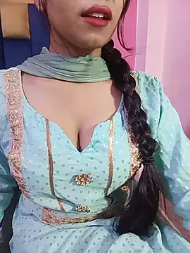 Snapshot of Dimpi_0 chatting on August 6, 7:21 am Dimpi 0 online show from August 6, 7:21 am