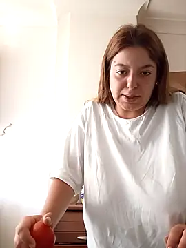 Snapshot of Werderwerememm chatting on July 8, 6:18 am Werderwerememm online show from July 8, 6:18 am