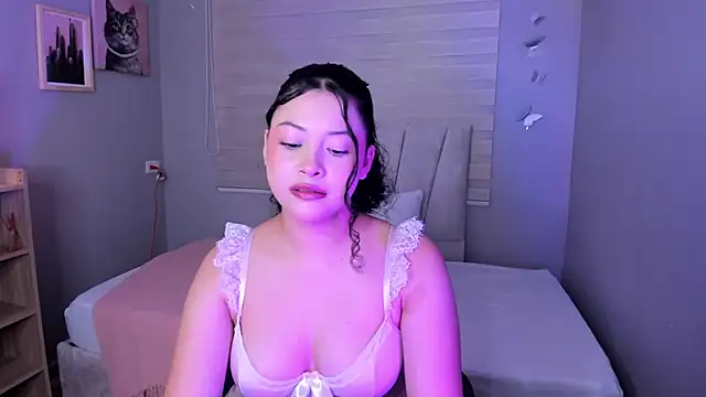 Snapshot of hanah_line chatting on July 28, 2:13 pm hanah line online show from July 28, 2:13 pm