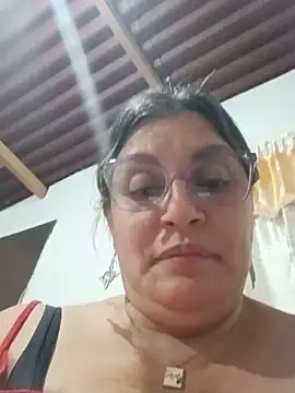 Snapshot of Carolina_crus_ chatting on May 23, 2:39 am Carolina crus online show from May 23, 2:39 am