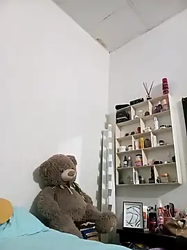 Luna Morch online show from May 15, 6:31 am