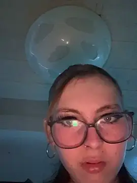 Lina-420 online show from May 14, 9:54 pm