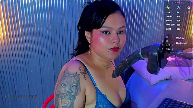 Snapshot of brunette_zoe chatting on June 4, 1:06 pm brunette zoe online show from June 4, 1:06 pm