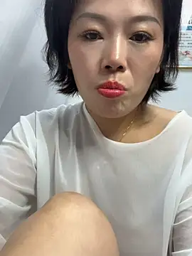 Snapshot of milkwine chatting on June 12, 3:05 am milkwine online show from June 12, 3:05 am