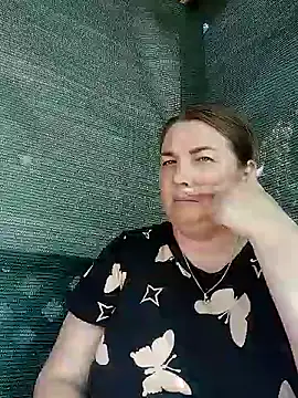 Snapshot of MiyaOlliver chatting on June 24, 2:49 pm MiyaOlliver online show from June 24, 2:49 pm