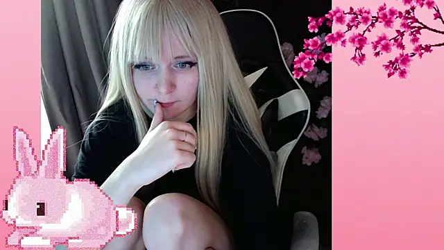 Snapshot of AmmiRinn chatting on June 12, 10:47 am AmmiRinn online show from June 12, 10:47 am