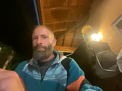 thefrenchi09 online show from April 26, 8:06 pm