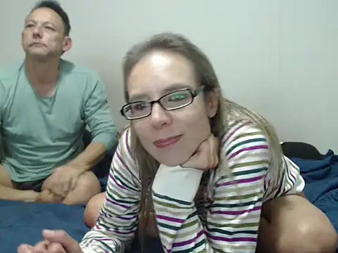Snapshot of blondiesin50 chatting on May 19, 7:31 pm blondiesin50 online show from May 19, 7:31 pm