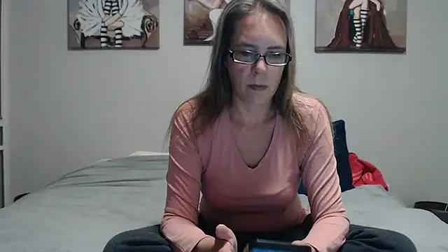 Snapshot of blondiesin50 chatting on June 15, 6:10 pm blondiesin50 online show from June 15, 6:10 pm