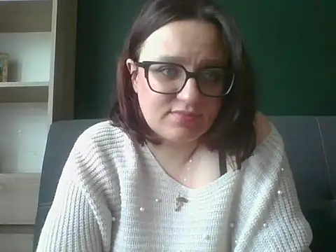 Snapshot of sensual_paris chatting on May 5, 5:26 am sensual paris online show from May 5, 5:26 am