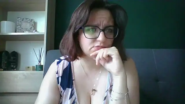 Snapshot of sensual_paris chatting on July 29, 5:27 am sensual paris online show from July 29, 5:27 am