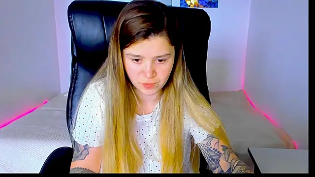 Snapshot of Natali_Secret chatting on May 16, 10:36 am Natali Secret online show from May 16, 10:36 am