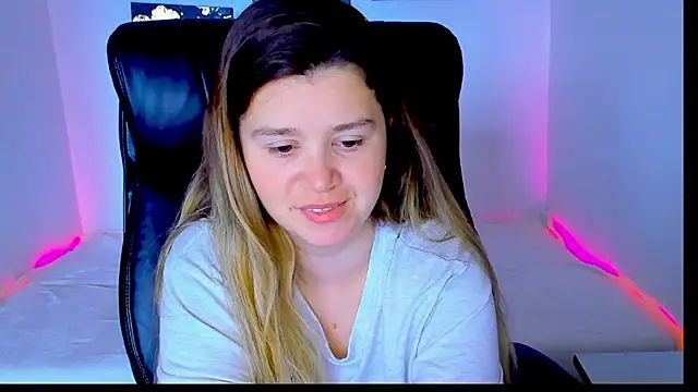 Snapshot of Natali_Secret chatting on May 27, 8:55 am Natali Secret online show from May 27, 8:55 am