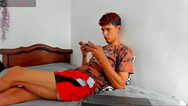 liammendoza98 online show from July 4, 4:13 pm