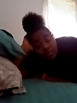 SkieGoddess online show from April 27, 7:45 pm