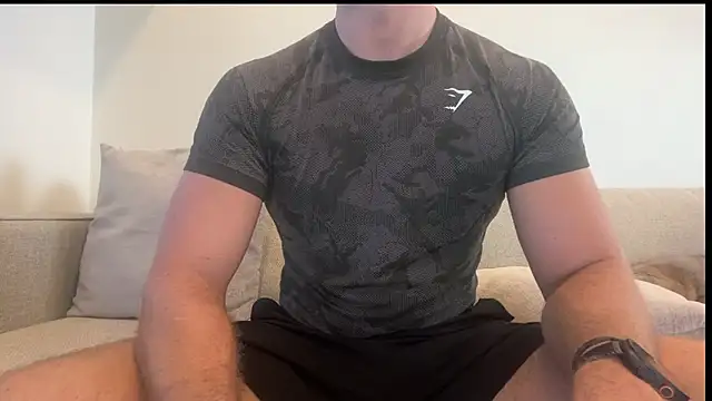 Snapshot of gymshrk chatting on August 4, 3:58 pm gymshrk online show from August 4, 3:58 pm