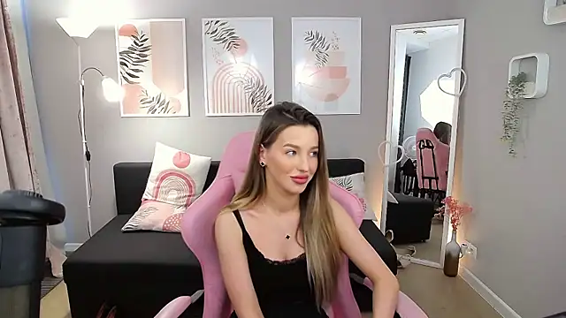ZarinaGloss online show from May 5, 12:46 pm