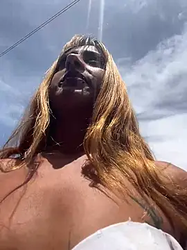 sophia forest online show from April 29, 3:38 pm