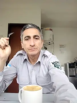 Alejandro83bsf online show from May 7, 7:52 pm