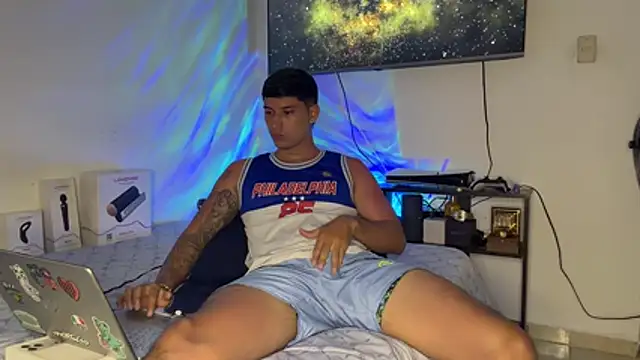 Snapshot of SexxxySquirterStev777 chatting on May 4, 3:08 pm SexxxySquirterStev777 online show from May 4, 3:08 pm