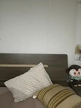Snapshot of Ni_Tran chatting on August 7, 8:16 am Ni Tran online show from August 7, 8:16 am