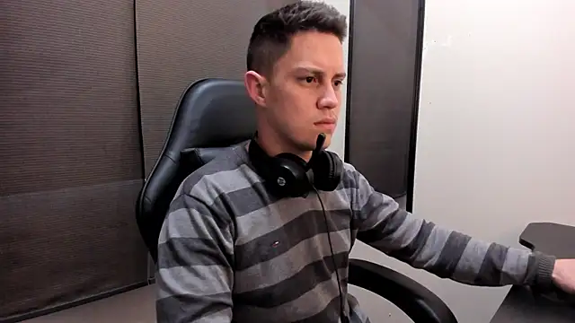 Snapshot of KendricTorres chatting on July 9, 1:26 pm KendricTorres online show from July 9, 1:26 pm