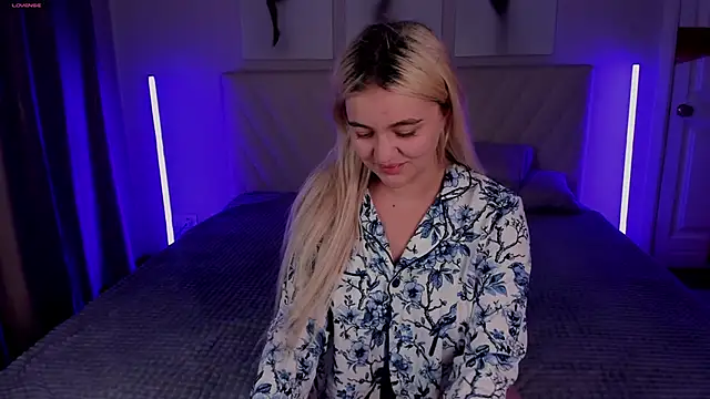katiebabbys online show from June 21, 4:59 am