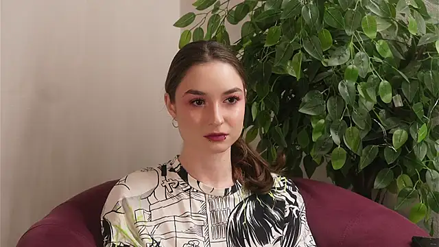 Snapshot of MinnieWerthman chatting on May 12, 11:29 am MinnieWerthman online show from May 12, 11:29 am