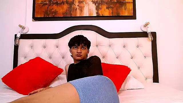 Snapshot of SahirCharm chatting on June 6, 11:59 am SahirCharm online show from June 6, 11:59 am