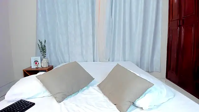Snapshot of christopher_robin4 chatting on May 23, 7:40 pm christopher robin4 online show from May 23, 7:40 pm