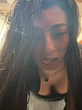 Snapshot of IsabellaMariet chatting on July 20, 2:30 pm IsabellaMariet online show from July 20, 2:30 pm