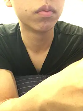 Snapshot of Ona_kun chatting on July 30, 1:54 pm Ona kun online show from July 30, 1:54 pm