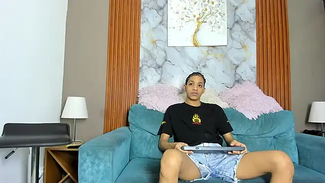 LOVE GUYS1 online show from May 1, 1:26 pm