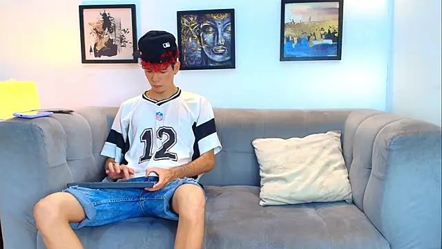 Snapshot of KING_BOYS2026 chatting on July 21, 7:27 pm KING BOYS2026 online show from July 21, 7:27 pm