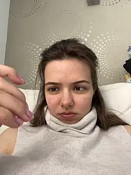 TheGirlWhoCriedDuck online show from May 4, 7:59 am