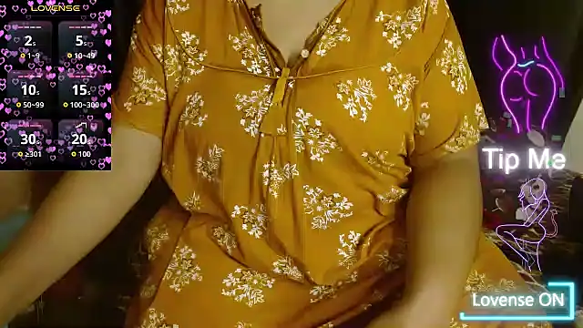 Snapshot of telugu_pillapreethi chatting on May 25, 5:13 am telugu pillapreethi online show from May 25, 5:13 am