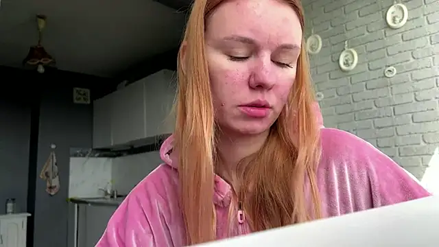 DalilaNeubig online show from April 29, 7:12 am