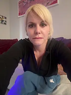 Ever Hayden online show from April 29, 1:10 am