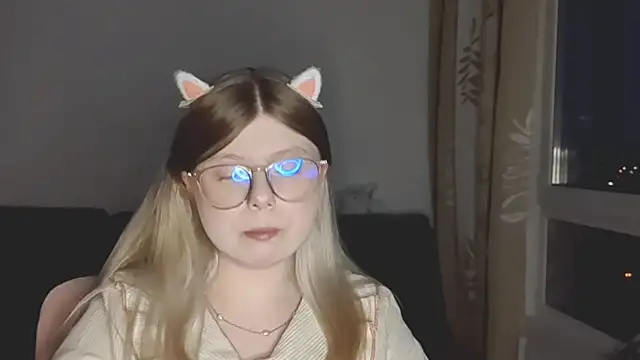 Snapshot of YukiBlush chatting on May 6, 4:45 pm YukiBlush online show from May 6, 4:45 pm