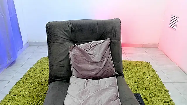 Snapshot of hades_derox_ chatting on August 2, 12:20 am hades derox online show from August 2, 12:20 am