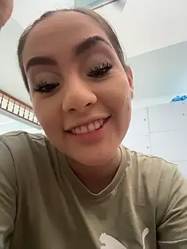 Snapshot of Megann_Rousee chatting on June 13, 11:52 am Megann Rousee online show from June 13, 11:52 am