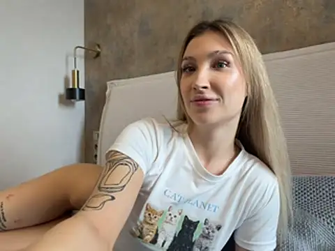 Snapshot of lisonya chatting on July 10, 9:56 am lisonya online show from July 10, 9:56 am