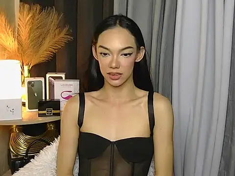Snapshot of SweetLuna_BIGc0ck chatting on April 30, 4:46 pm SweetLuna BIGc0ck online show from April 30, 4:46 pm