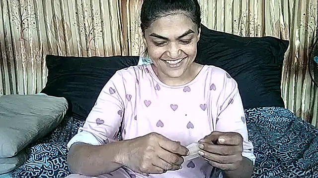 Snapshot of Indian_blaze006 chatting on August 7, 8:05 am Indian blaze006 online show from August 7, 8:05 am