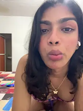 Snapshot of Mayra_xx chatting on July 28, 8:01 pm Mayra xx online show from July 28, 8:01 pm